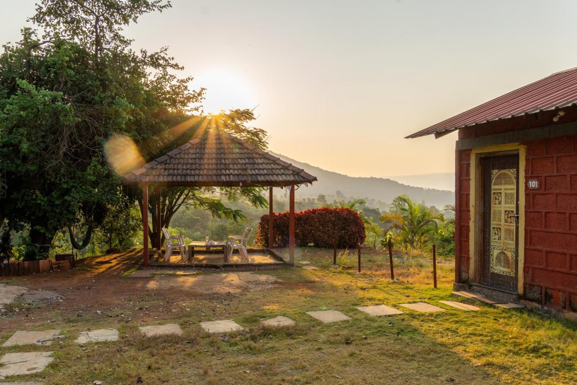 Mysticstays Resort Wai Εξωτερικό φωτογραφία