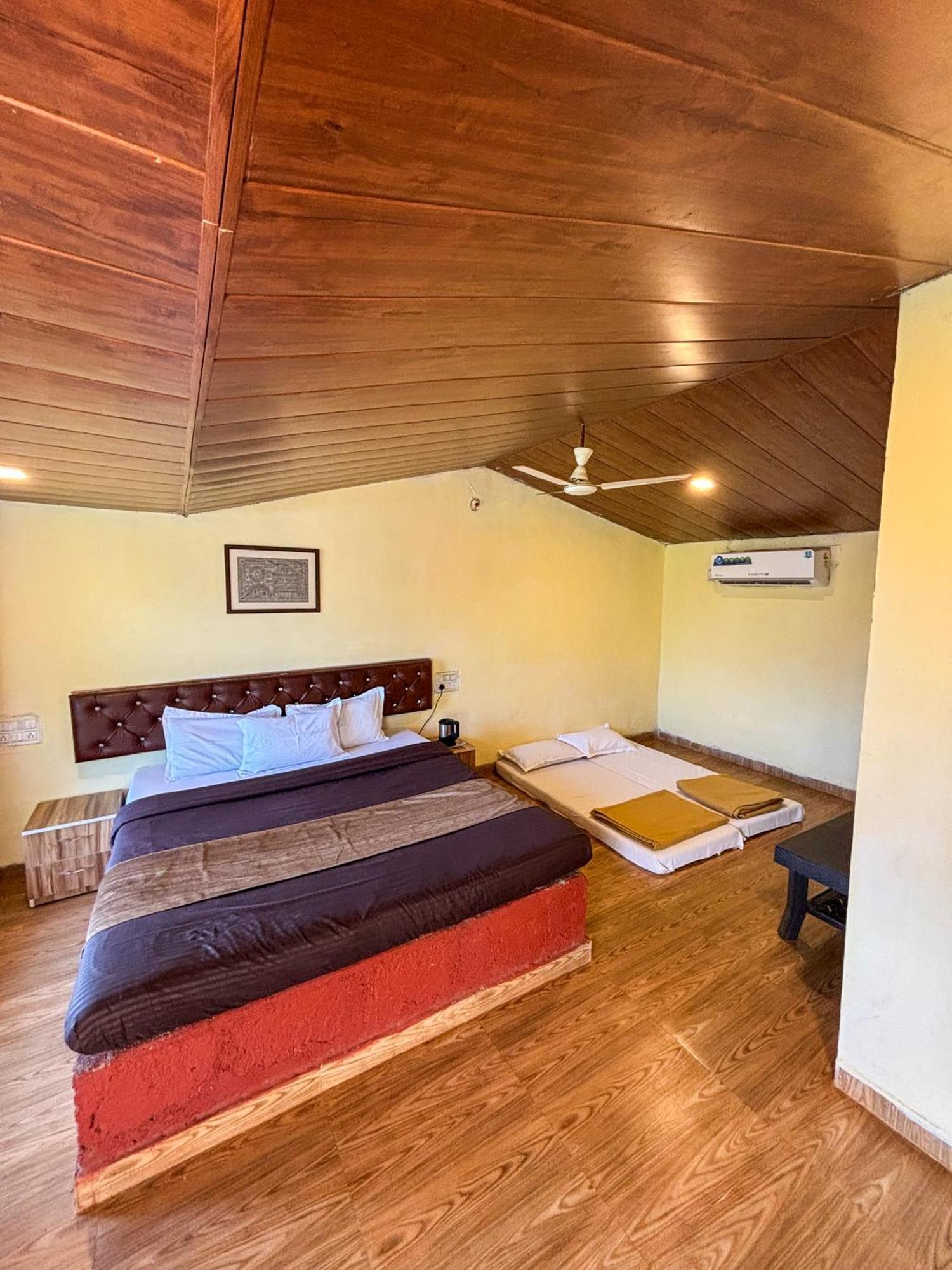 Mysticstays Resort Wai Εξωτερικό φωτογραφία